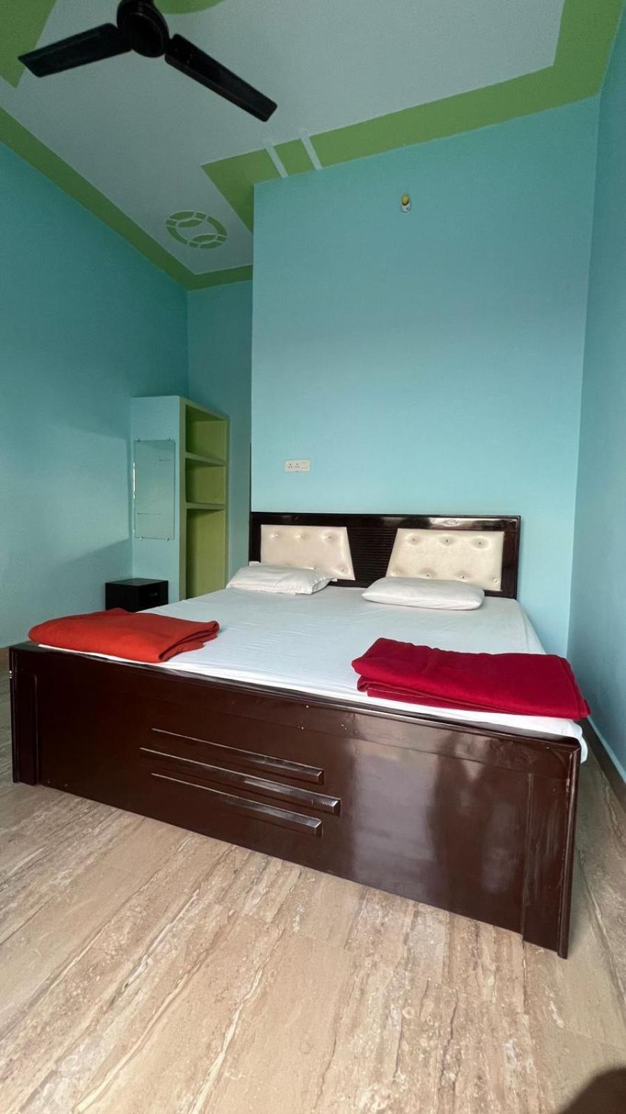 Hotel Vijay Palace Ayodhya Kültér fotó